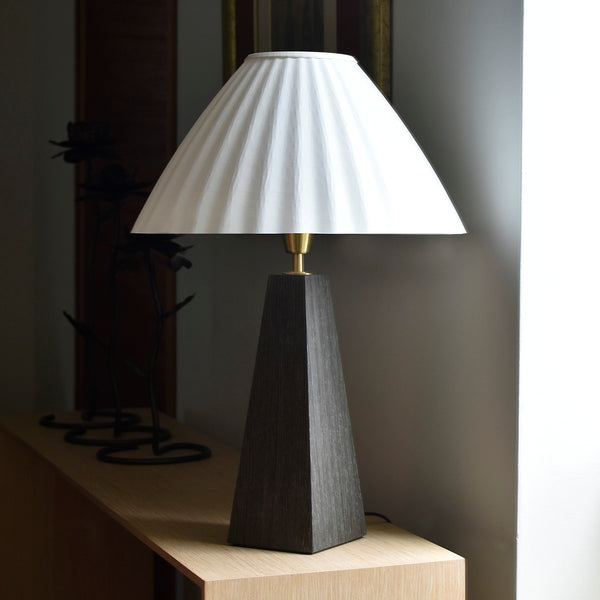 Lámpara de mesa decorativa Swing Alamo